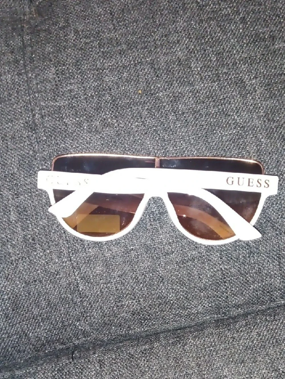 GUESS White And Gold Frame Sunglasses